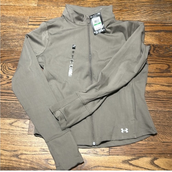 Under Armor Large Zip Jacket
Clay / taupe color
Fitted
Movement Full Zip Jogger - Picture 3 of 4